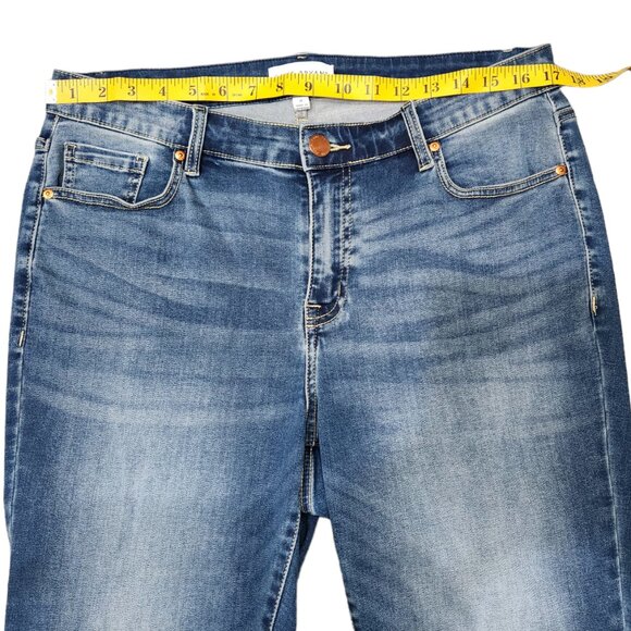 Lane Bryant Genius Fit Capri Shorts Denim Blue Jeans Size 14 - Picture 3 of 6
